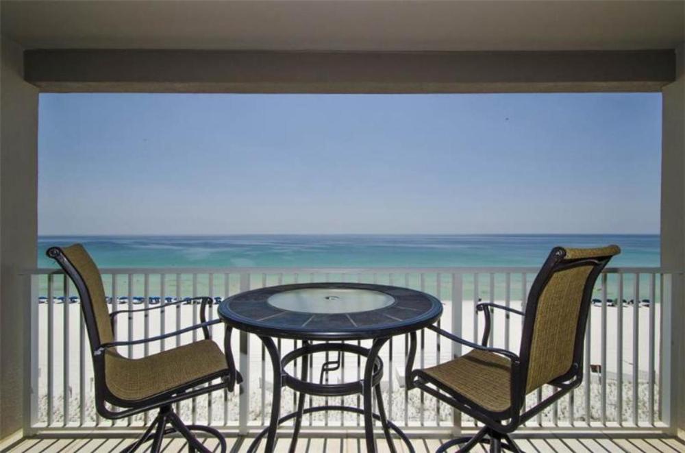 Two-Bedroom Apartment - Oceanfront interior